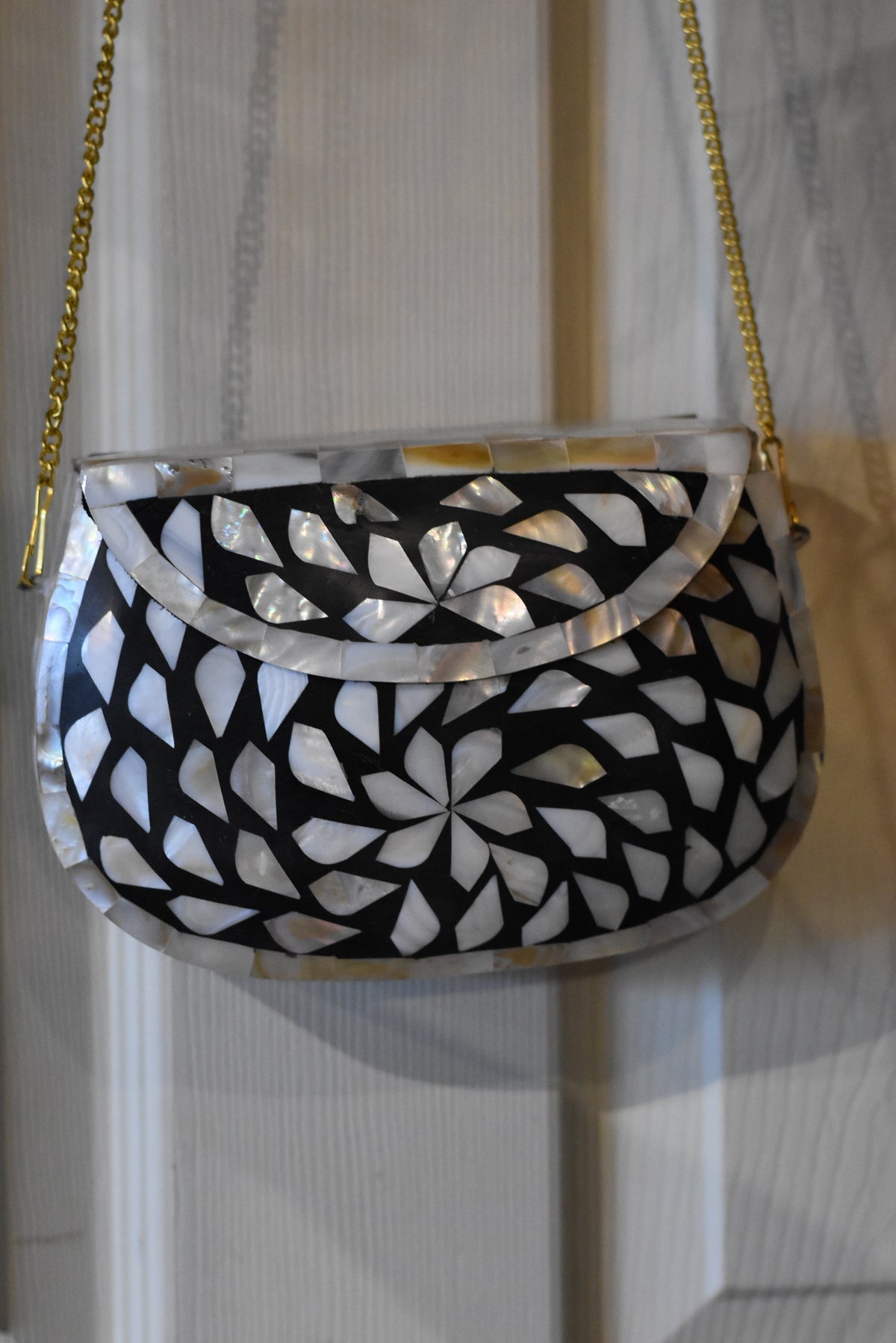 【SAENGINSTUDIO】MOTHER-OF-PEARL VELVET HAND BAG Classic bags | Bags | Accessories - ZAZOO.PL